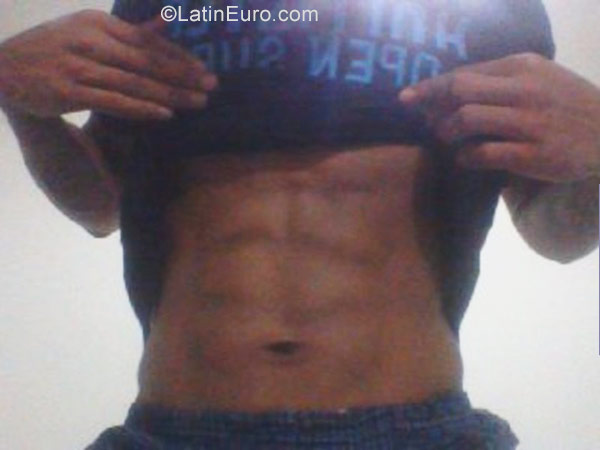 Date this voluptuous United States man Kevinpersaud133 from New York US18022