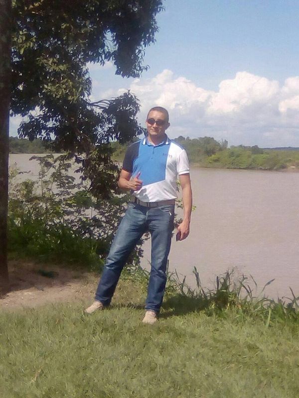 Date this foxy Colombia man Edwars Alfonso from Bogot&aacute; CO21121
