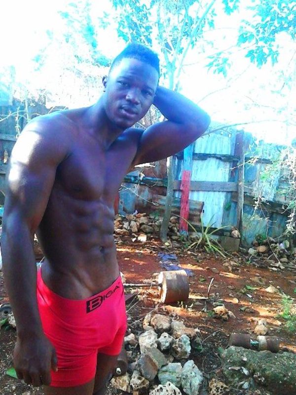 Date this young Dominican Republic man Eduardo from Santo Domingo DO28297