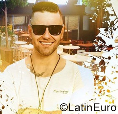 Date this georgeous Brazil man Jony from Sao Paulo BR10009