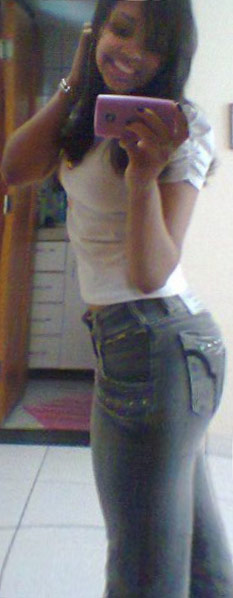 Date this happy Brazil girl Barbara from Belo Horizonte BR10031