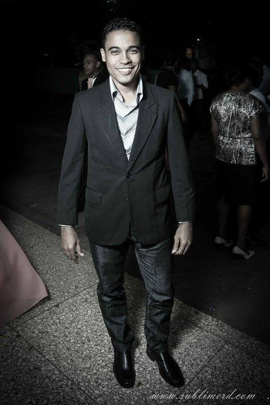 Date this tall Dominican Republic man Wandis from Santo Domingo DO28605