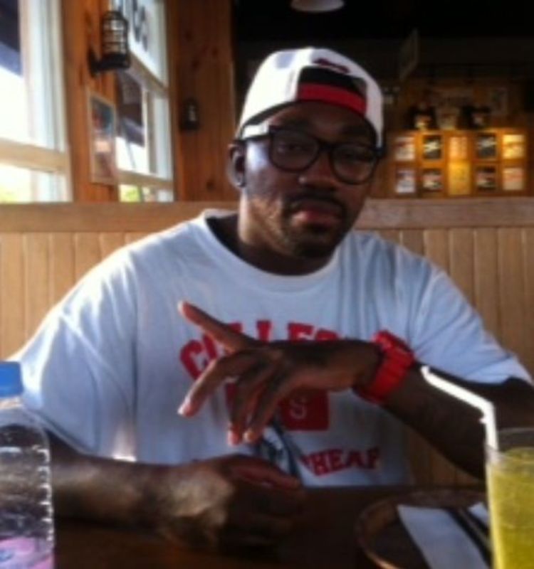 Date this lovely United States man NAZARENE from San Diego US18132