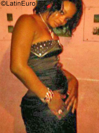 Date this fun Jamaica girl Shantel from Kingston JM2445