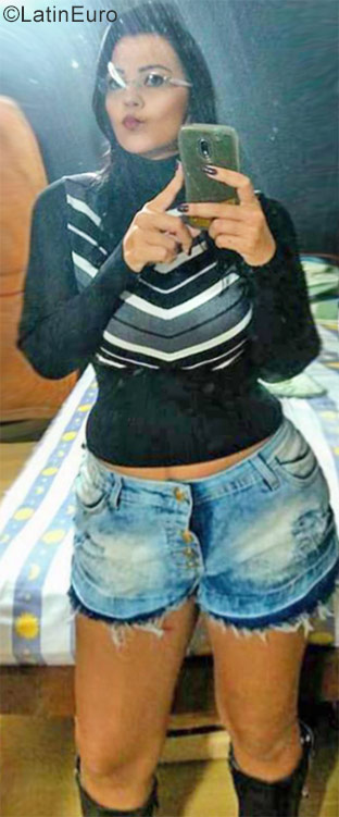Date this georgeous Brazil girl Franciele from Serra BR10066