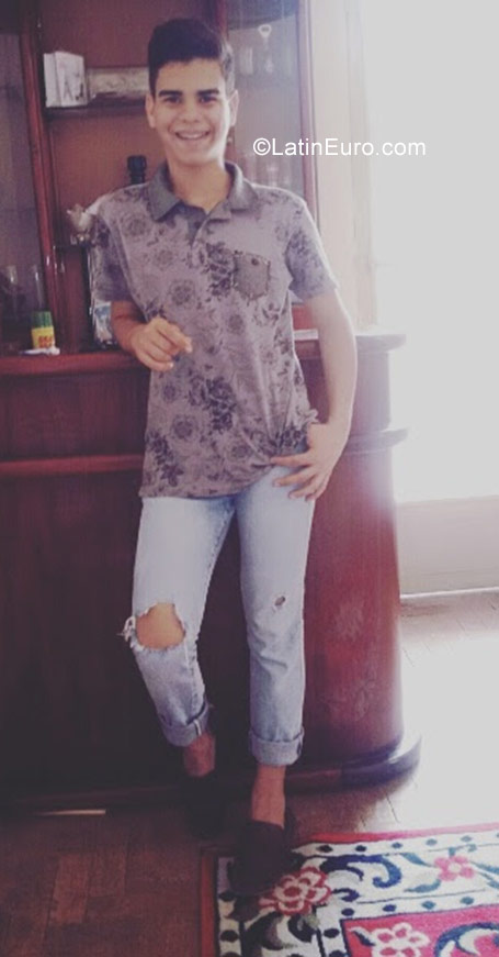 Date this sultry Brazil man Matheus from Mesquita BR10098