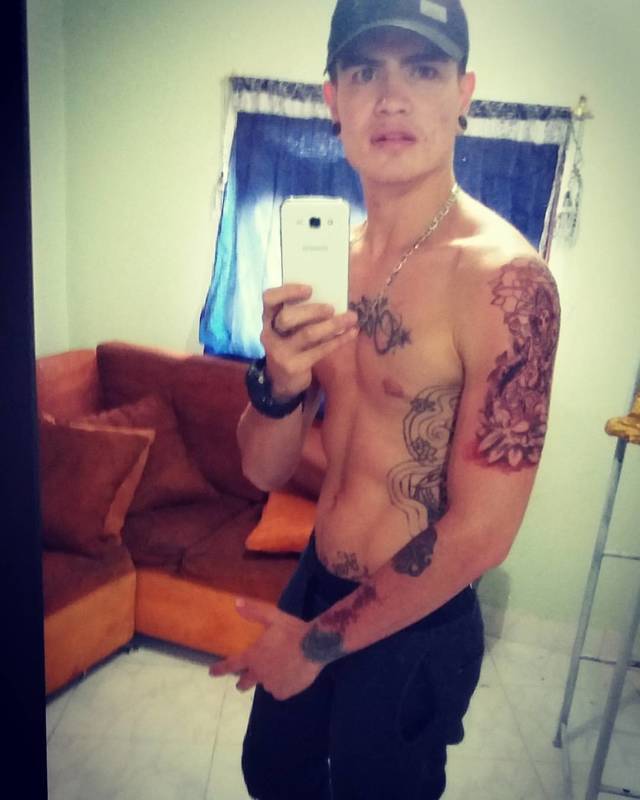 Date this nice looking Colombia man Samir from Medellin CO21815