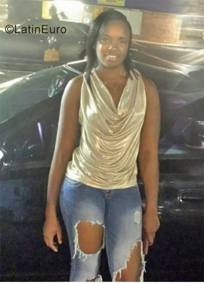 Date this pretty United States girl Kayane from Decatur US18278