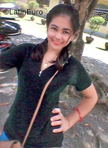 Date this beautiful Philippines girl Karen from Davao City PH966