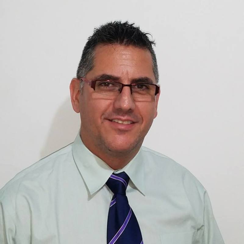 Date this delightful United States man Vladimir from Cali US18300