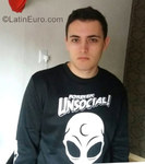 charming Brazil man Lucas from Ponta Grossa BR10125