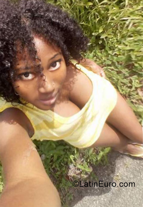 Date this good-looking Trinidad and Tobago girl Lisa from Port Of Spain TT87