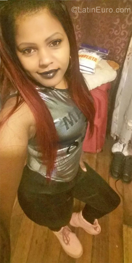Date this cute Chile girl Aime from Santiago CL103