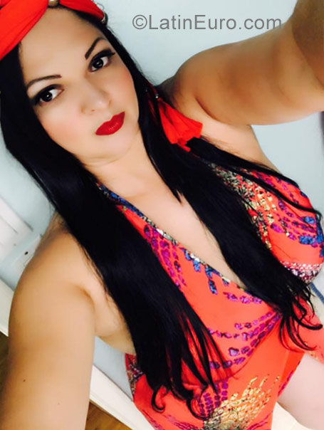 Date this beautiful United States girl Any from Ft. Lauderdale US18563