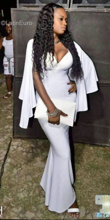 Date this nice looking Jamaica girl Nicola from Kingston JM2508
