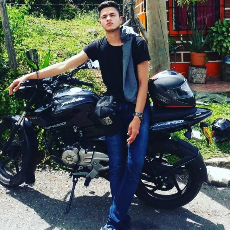 Date this sultry Colombia man Danielstiven from Medellin CO22224