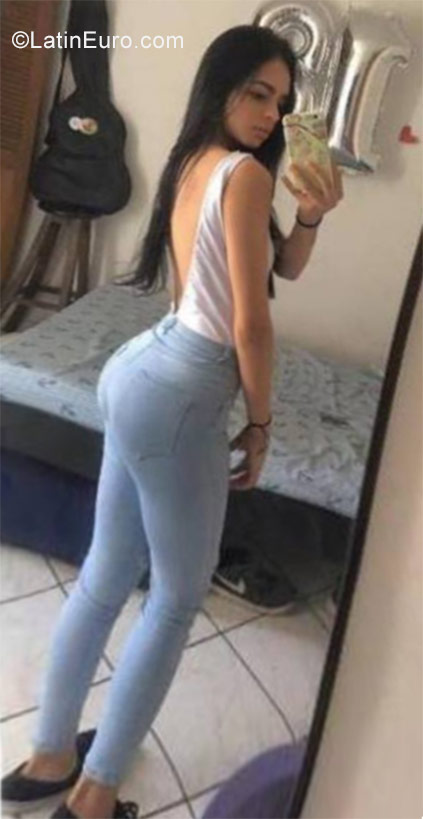 Date this lovely United States girl Irina becker from Dallas US18624