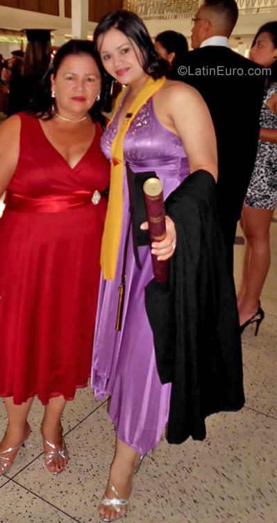 Date this hot Venezuela girl Maria from Caracas VE917