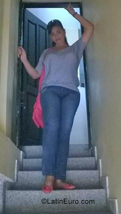 Date this good-looking Colombia girl Monica from Barranquilla CO30849