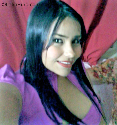 Date this funny Venezuela girl Karol from Maracaibo VE955