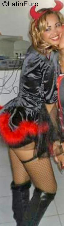 Date this lovely Brazil girl Isis from Rio De Janeiro BR10300