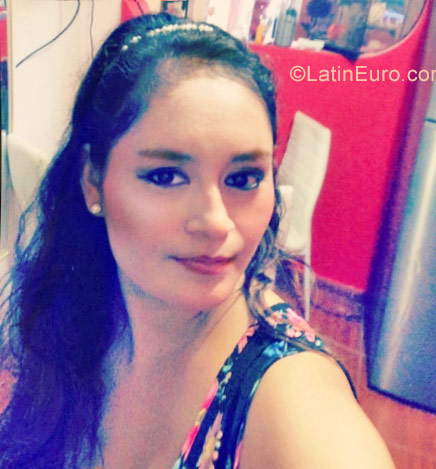 Date this passionate Peru girl Yohana from Chimbote PE1133