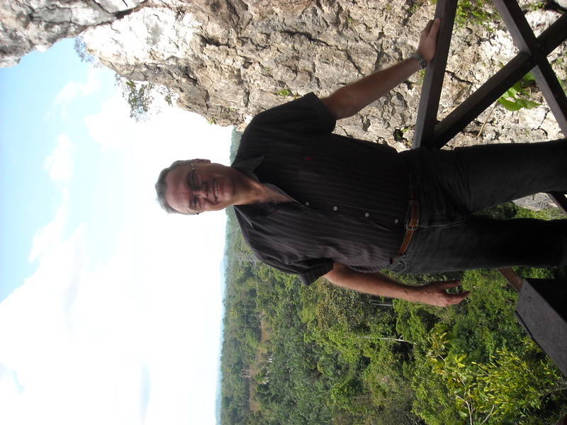 Date this tall United States man Jhim from Manila PH985