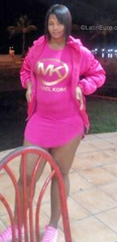 Date this delightful Cuba girl Isis from Cienfuegos CU117