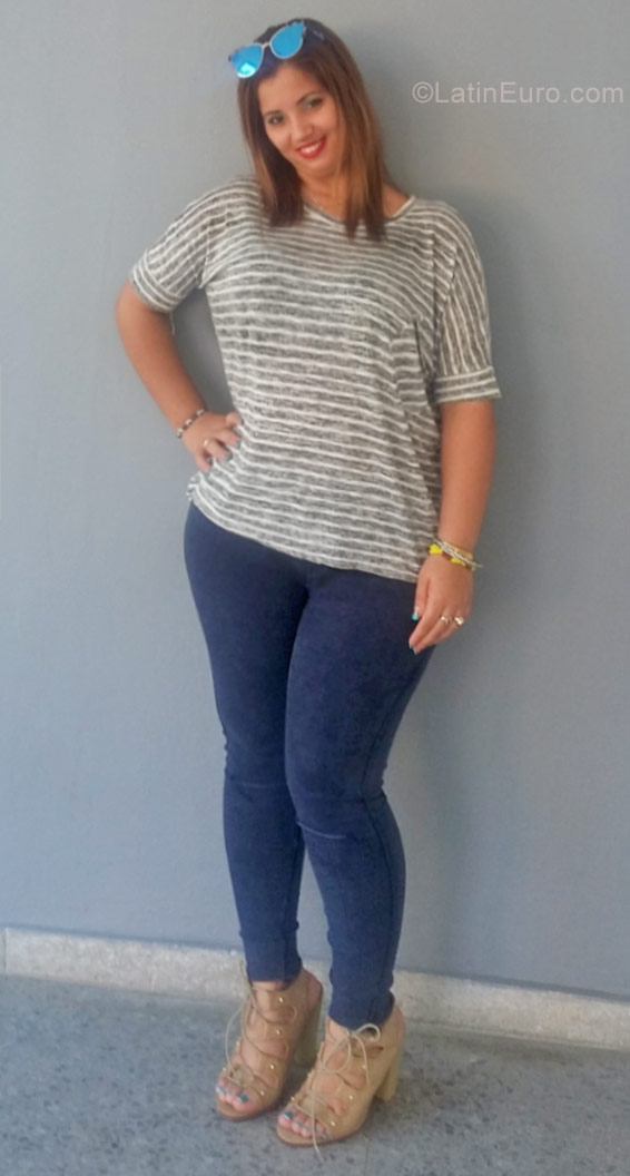 Date this passionate Cuba girl Heidi from Havana CU588