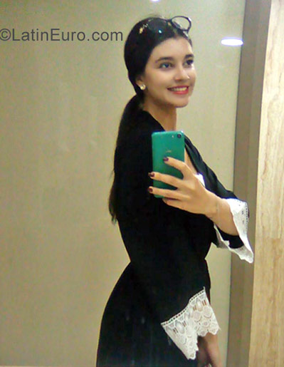 Date this sultry Morocco girl Fatima from Agadir MA29