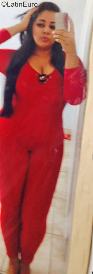 Date this good-looking Brazil girl Gabriela from Recife BR10321