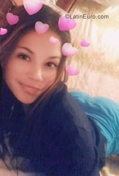 Date this hot Venezuela girl Alexandra from Caracas VE1021