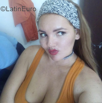 Date this young Venezuela girl Alexandra from Caracas VE1022