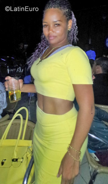 Date this delightful Cuba girl Lisandra from Ciego De Avila CU136