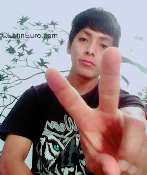Date this funny Peru man Carlos from Trujillo PE1147