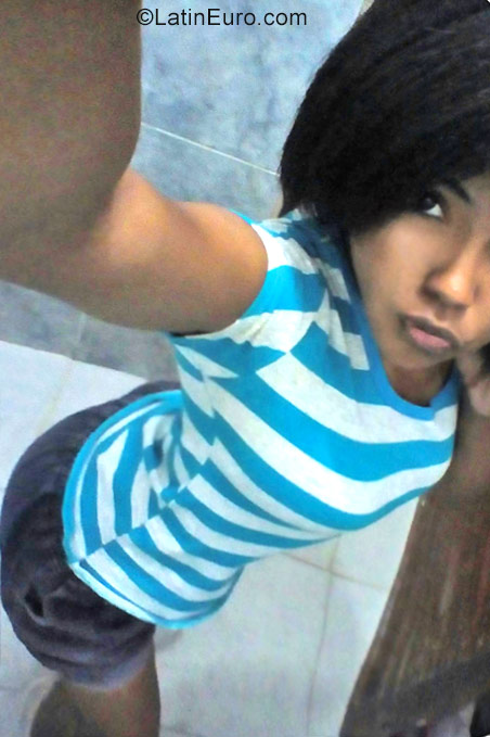 Date this exotic Venezuela girl Yirelis from Caracas VE1029