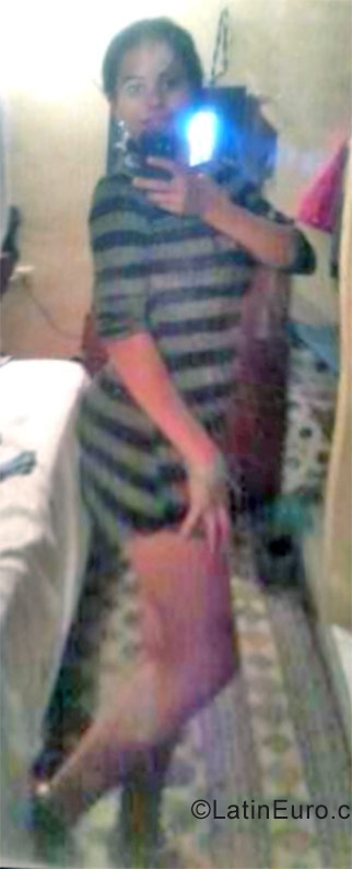 Date this foxy Venezuela girl Ximena Maria from Valencia VE1038