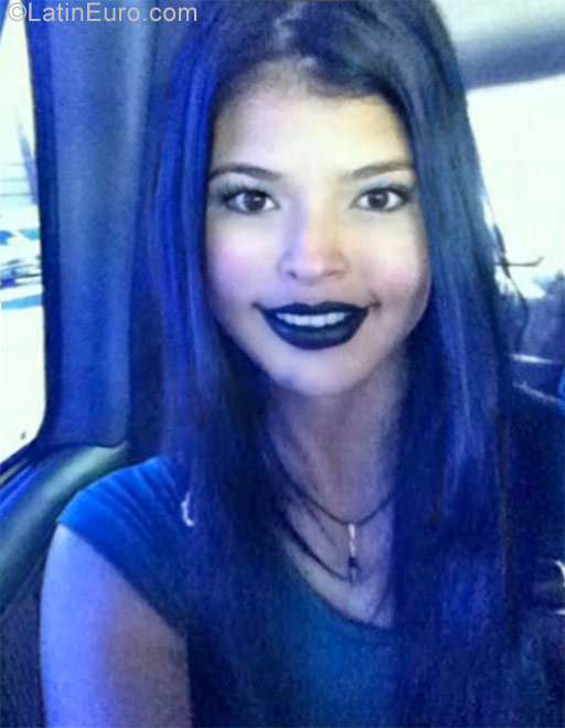 Date this happy Venezuela girl Mariam from Maracaibo VE1039