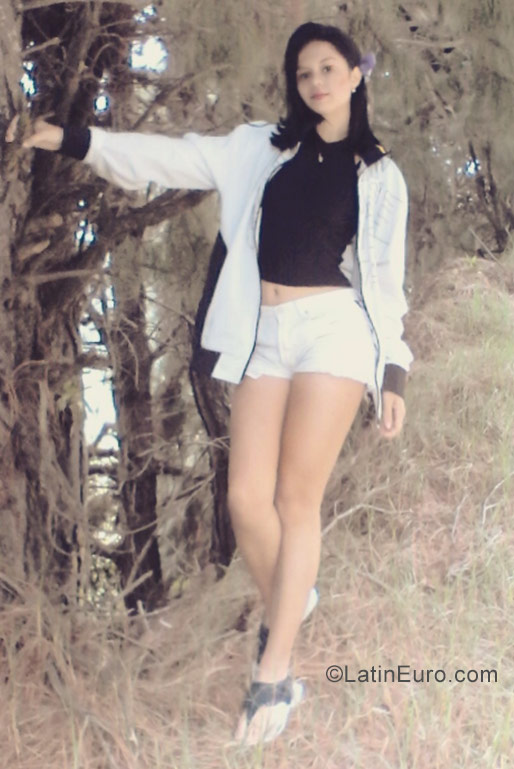 Date this tall Venezuela girl Jenny from Caracas VE1056