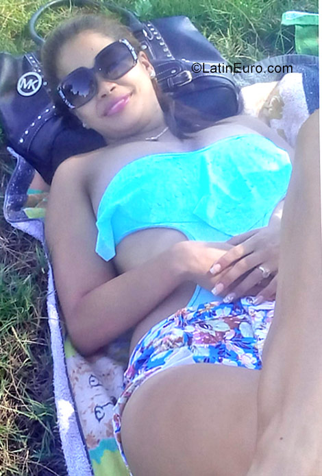 Date this exotic Cuba girl Barbara from Las Tunas CU152