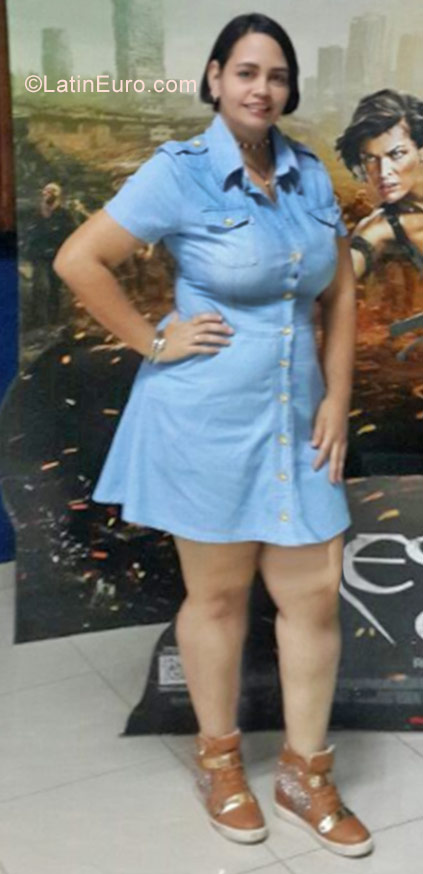 Date this beautiful Venezuela girl Andrea from Maracay VE1067