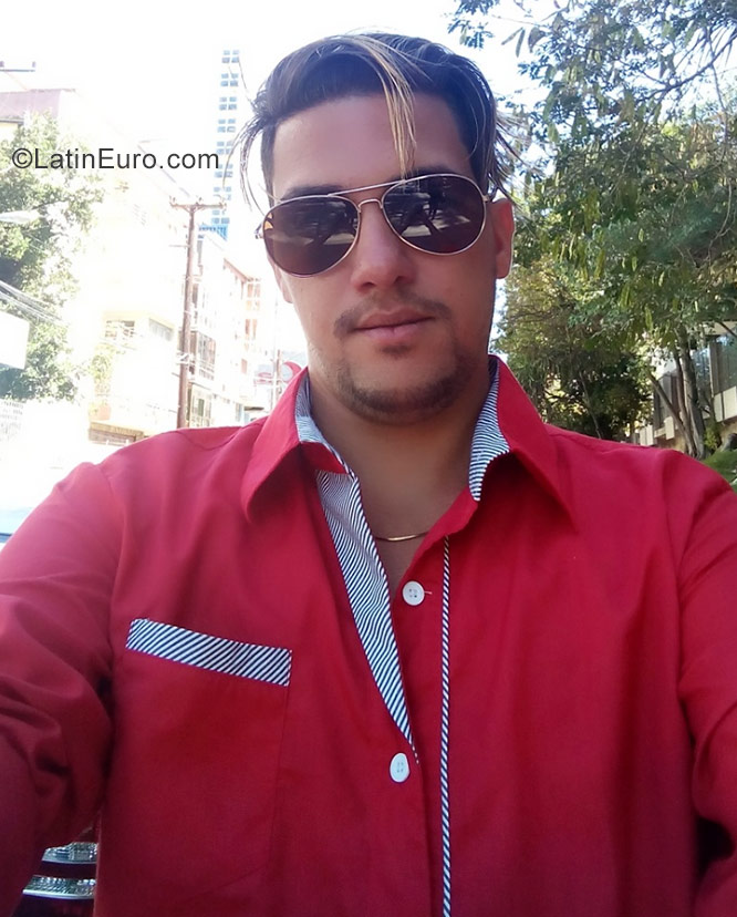 Date this fun Cuba man Yanoisy from Havana CU156