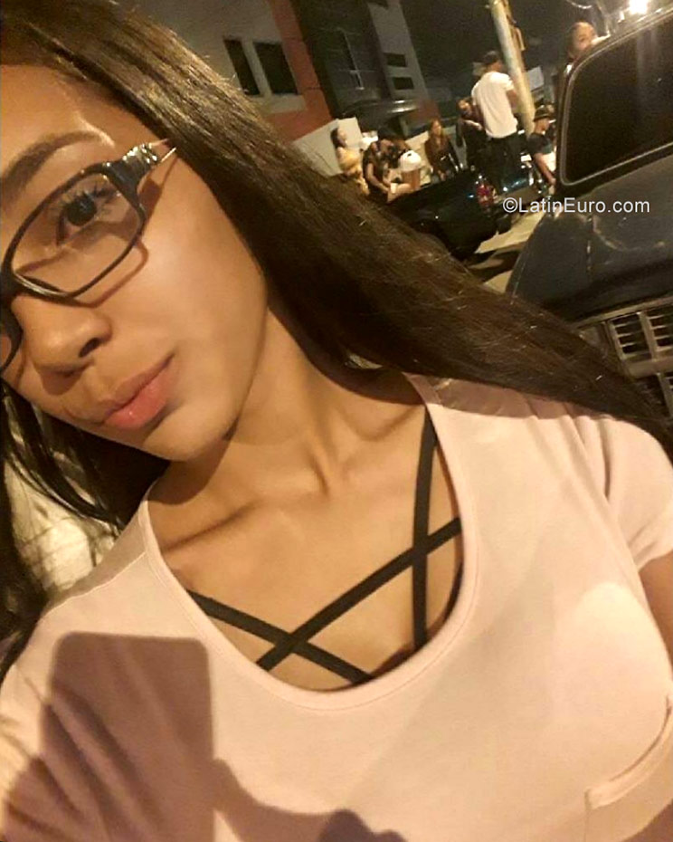 Date this cute Venezuela girl Ana sofia from Tachira VE1108