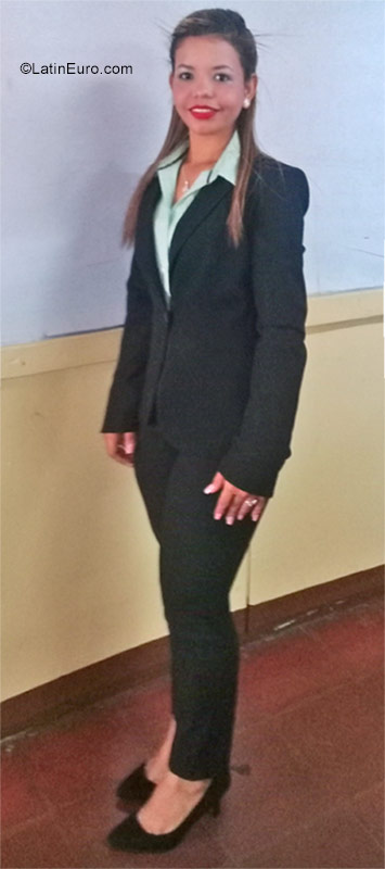 Date this hard body Nicaragua girl Helen from Managua NI196