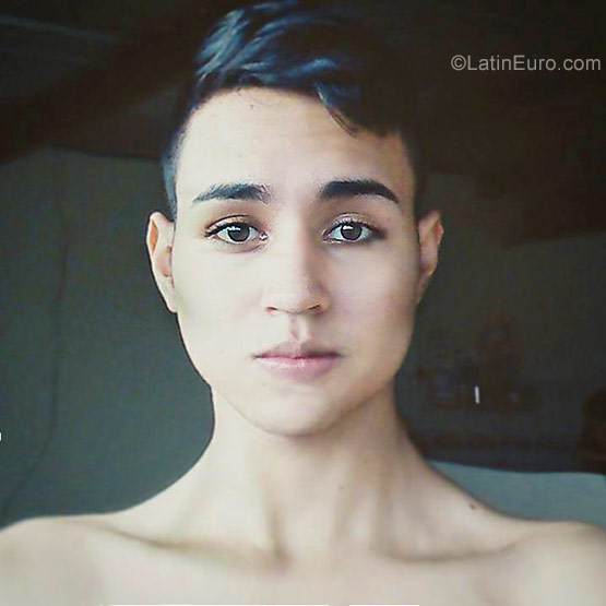 Date this beautiful Colombia man Gummi from Cali CO22938