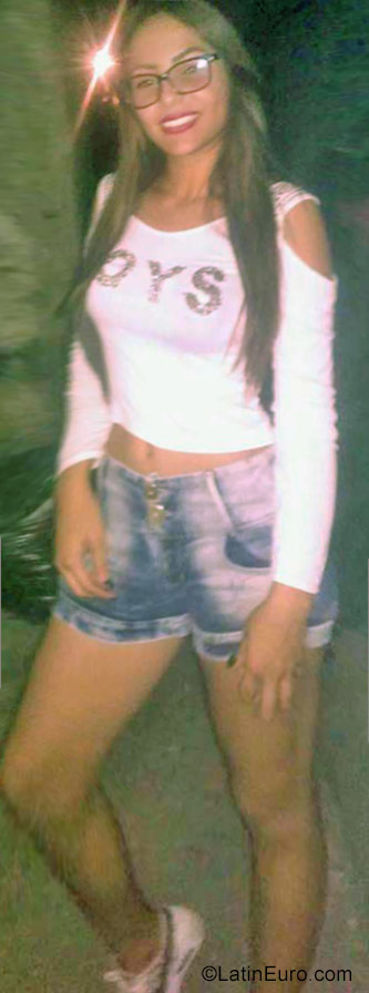 Date this cute Venezuela girl Yulied from La Victoria VE1228