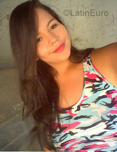 Date this hot Venezuela girl Genesis from Valencia VE1268