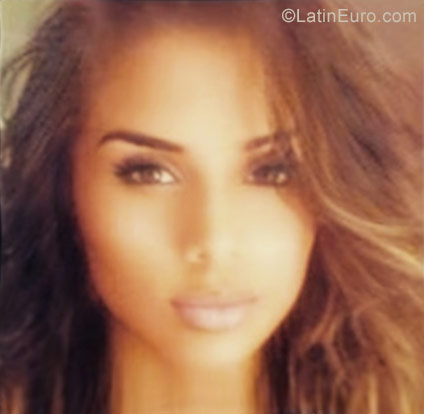 Date this funny Venezuela girl Adri from Valencia VE1284