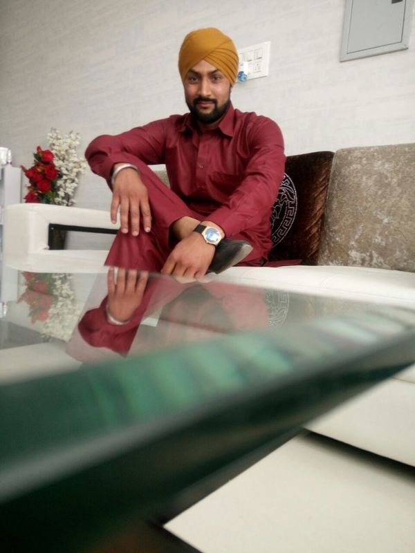 Date this fun Kenya man Jasvir from Nairobi KE59