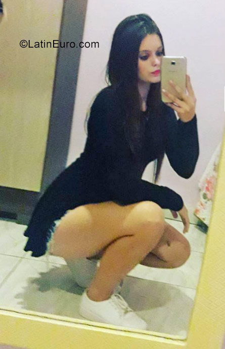 Date this young Brazil girl Lauana from Blumenau BR10428